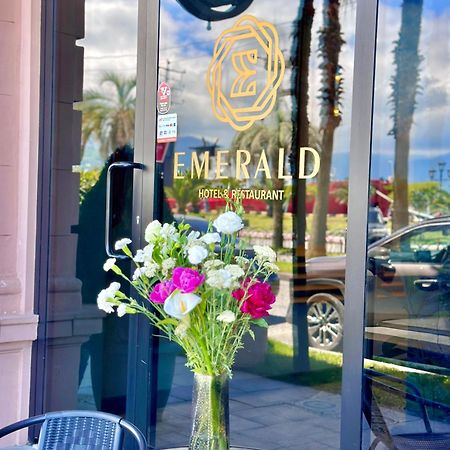 Emerald Hotel Батуми Екстериор снимка